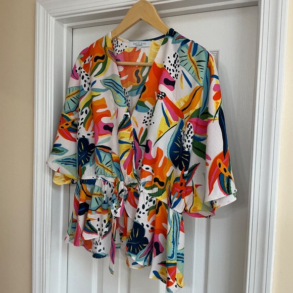 Sweet Rain Peplum Top, Size Large - Picture 4 of 7